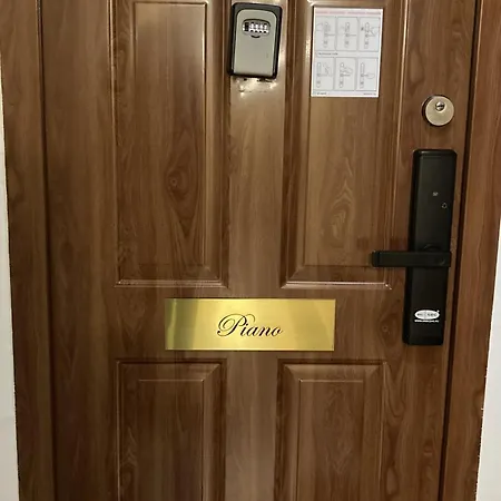 Piano Belvarosi Daire Miskolc